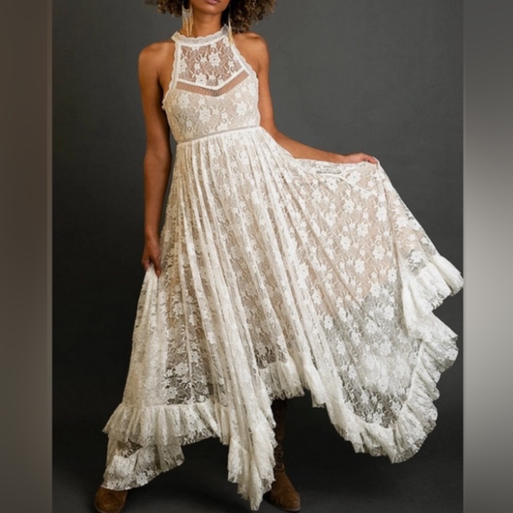 Joyfolie Ivory Lace Maxi Dress